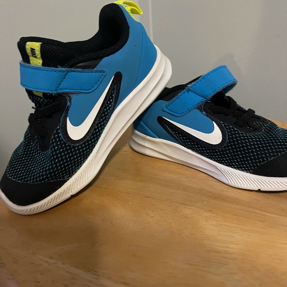 Toddler boy Nike shoes